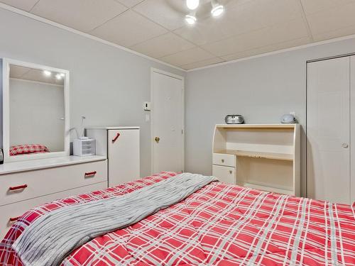 Bedroom - 122 Boul. Fortier, Saint-Isidore-De-Clifton, QC - Indoor Photo Showing Bedroom