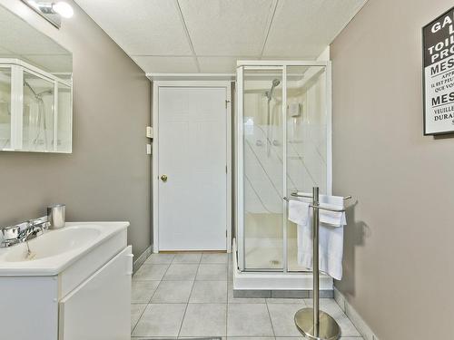 Bathroom - 122 Boul. Fortier, Saint-Isidore-De-Clifton, QC - Indoor Photo Showing Bathroom