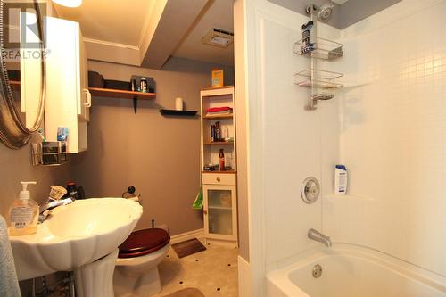 998 Topsail Road, Mt. Pearl, NL - Indoor Photo Showing Bathroom