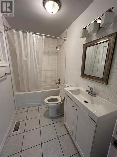 354 Donovan Street, Sudbury, ON - Indoor Photo Showing Bathroom