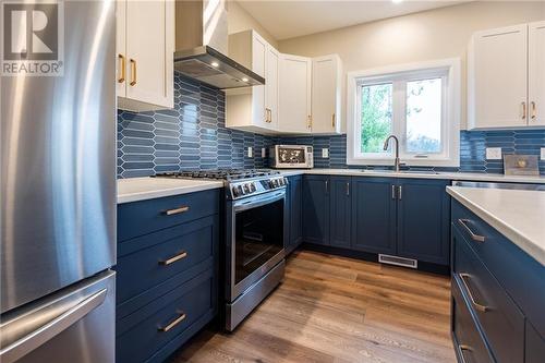 40 Liam Street, Petawawa, ON - Indoor Photo Showing Kitchen With Upgraded Kitchen