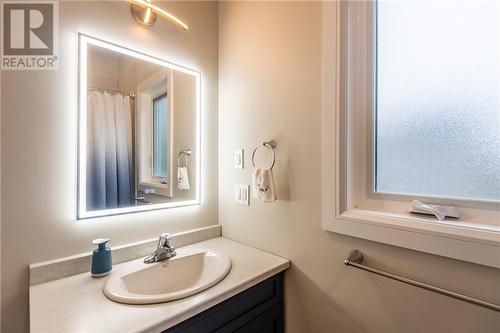 40 Liam Street, Petawawa, ON - Indoor Photo Showing Bathroom