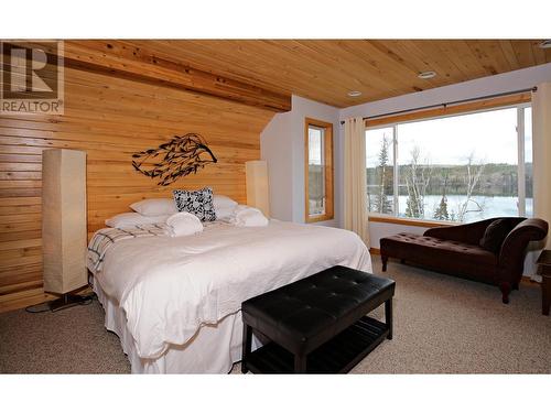 6613 Millar Road, Horsefly, BC - Indoor Photo Showing Bedroom