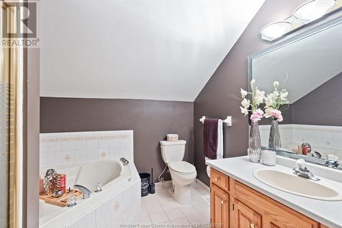 3157 Robinet, Windsor, ON - Indoor Photo Showing Bathroom