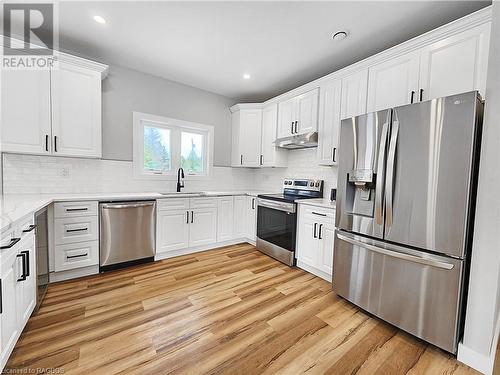 3 Pierce St N, Oliphant, ON - Indoor Photo Showing Kitchen With Stainless Steel Kitchen With Upgraded Kitchen