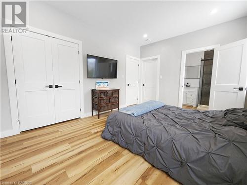 3 Pierce St N, Oliphant, ON - Indoor Photo Showing Bedroom
