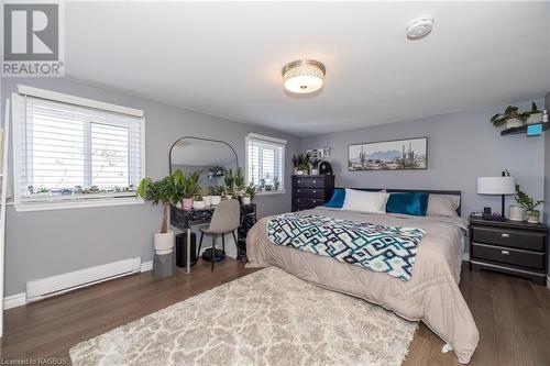 470 15Th Street W, Owen Sound, ON - Indoor Photo Showing Bedroom