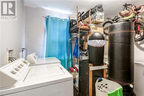 705 Shields Street, Sudbury, ON - Indoor Photo Showing Laundry Room