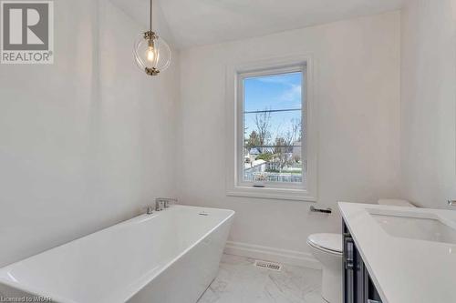 3D Balsam Street, Innerkip, ON - Indoor Photo Showing Bathroom