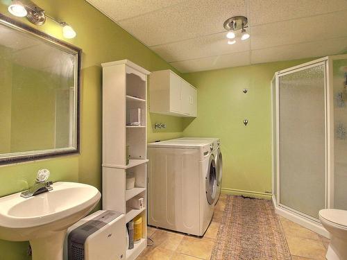 Bathroom - 234 Rue Des Cormorans, Sherbrooke (Brompton/Rock Forest/Saint-Élie/Deauville), QC - Indoor Photo Showing Laundry Room
