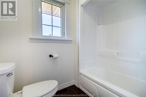 23356 Dew Drop Road, Thamesville, ON - Indoor Photo Showing Bathroom