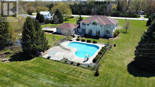 23356 Dew Drop Road, Thamesville, ON - Outdoor With In Ground Pool