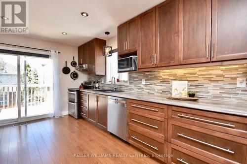 67 Moir Crescent, Barrie, ON - Indoor Photo Showing Kitchen