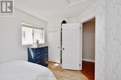67 Moir Cres, Barrie, ON - Indoor Photo Showing Bedroom