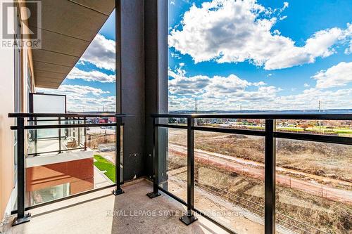 #417 -4040 Upper Middle Rd, Burlington, ON - Outdoor With View
