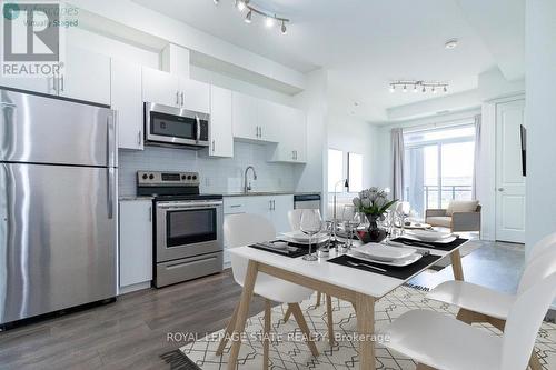 #417 -4040 Upper Middle Rd, Burlington, ON - Indoor Photo Showing Kitchen With Upgraded Kitchen