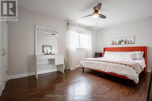 #2 -465 Woodview Rd, Burlington, ON - Indoor Photo Showing Bedroom