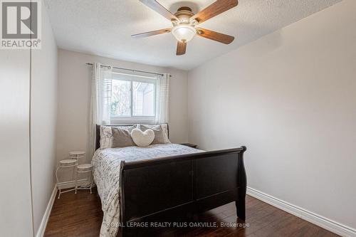 #2 -465 Woodview Rd, Burlington, ON - Indoor Photo Showing Bedroom
