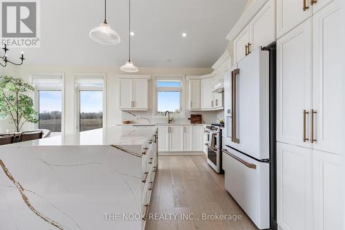 418 Golf Course Road, Kawartha Lakes, ON - Indoor Photo Showing Kitchen