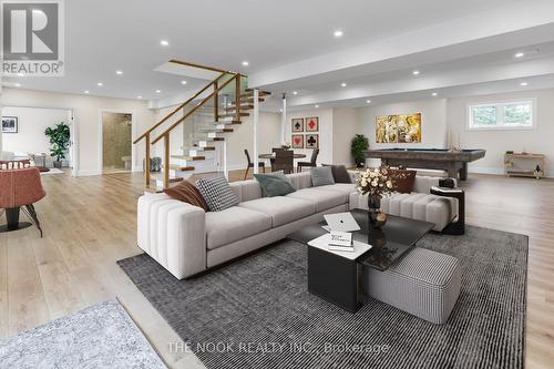 418 Golf Course Rd, Kawartha Lakes, ON - Indoor Photo Showing Living Room