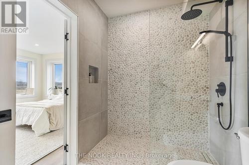 418 Golf Course Road, Kawartha Lakes, ON - Indoor Photo Showing Bathroom