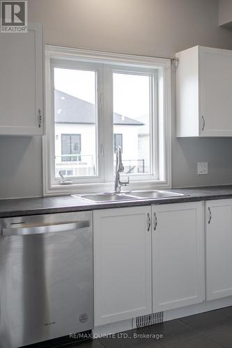 6 Tegan Crt, Loyalist, ON - Indoor Photo Showing Kitchen With Double Sink
