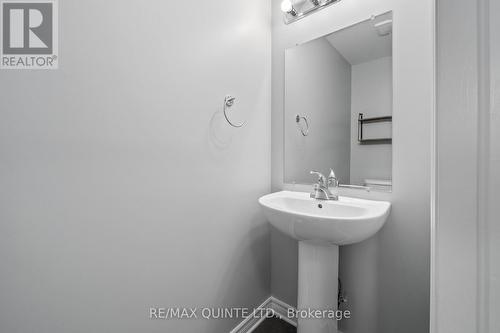 6 Tegan Crt, Loyalist, ON - Indoor Photo Showing Bathroom