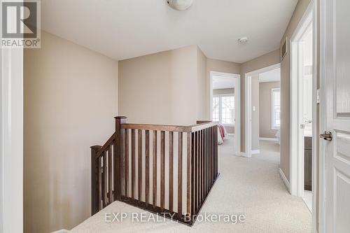 #32 -45 Royal Winter Dr, Hamilton, ON - Indoor Photo Showing Other Room