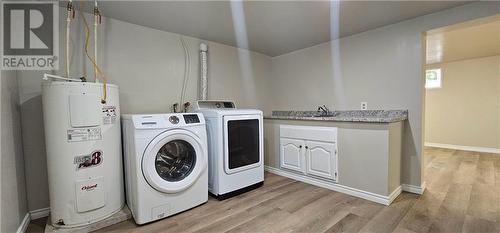 421 High Street, Moncton, NB - Indoor Photo Showing Laundry Room