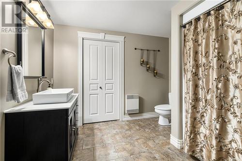 56 Thorncastle Street, Moncton, NB - Indoor Photo Showing Bathroom