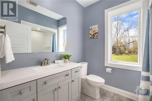 530 Porter Road, Smiths Falls, ON - Indoor Photo Showing Bathroom