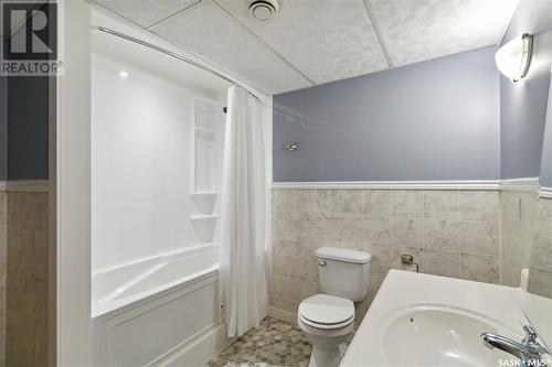 509 3Rd Avenue E, Watrous, SK - Indoor Photo Showing Bathroom