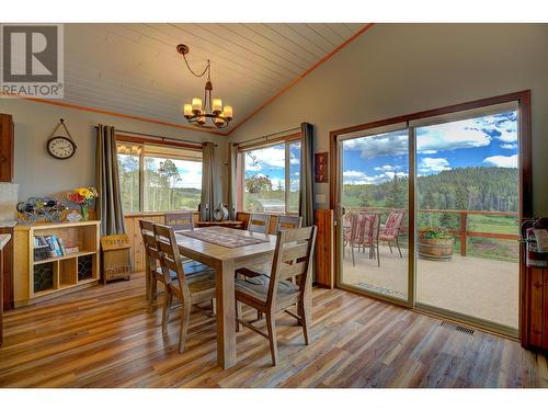4626 Teasdale Road, Horsefly, BC - Indoor Photo Showing Dining Room