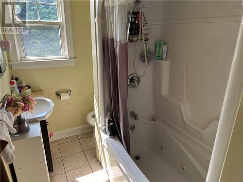 44-46 Mill Road, Moncton, NB - Indoor Photo Showing Bathroom