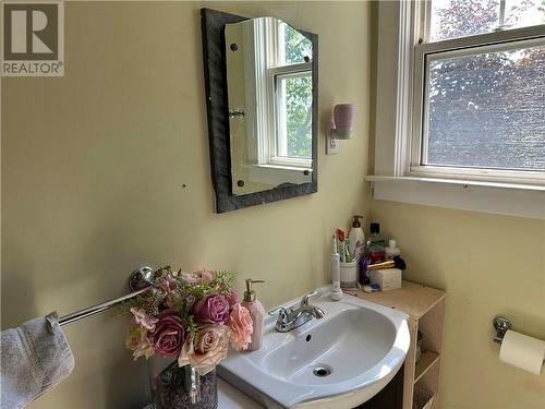 44-46 Mill Road, Moncton, NB - Indoor Photo Showing Bathroom