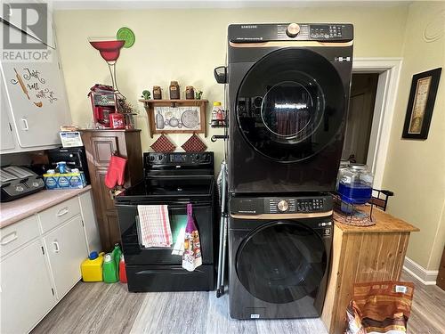 44-46 Mill Road, Moncton, NB - Indoor Photo Showing Laundry Room