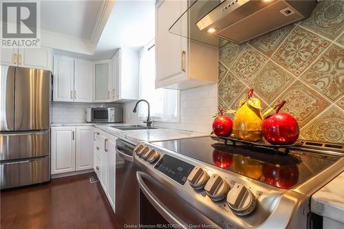 129 Chesswood Dr, Riverview, NB - Indoor Photo Showing Kitchen With Upgraded Kitchen