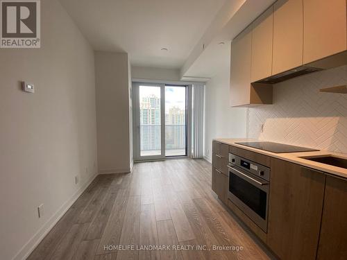#1406 -15 Holmes Ave, Toronto, ON - Indoor Photo Showing Kitchen