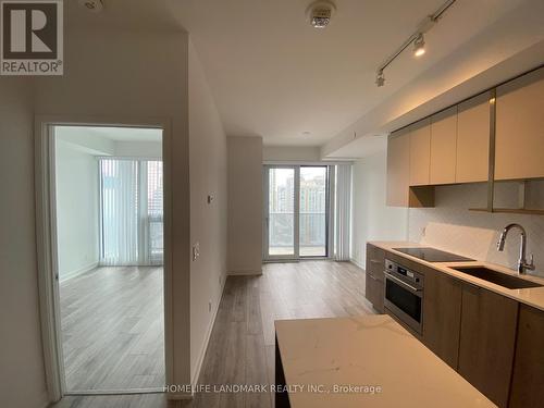 #1406 -15 Holmes Ave, Toronto, ON - Indoor Photo Showing Kitchen
