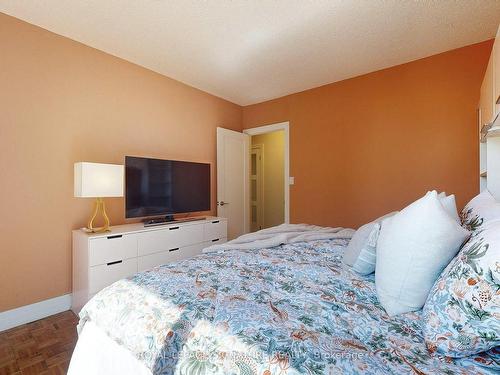 2634-33 Harbour Sq, Toronto, ON - Indoor Photo Showing Bedroom