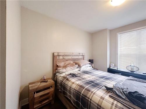 29 Ashley Street, Hamilton, ON - Indoor Photo Showing Bedroom