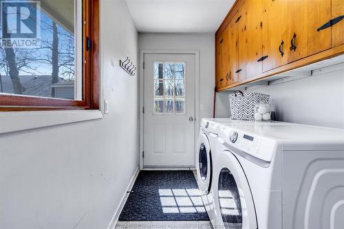 21088 Pier Road, Wheatley, ON - Indoor Photo Showing Laundry Room