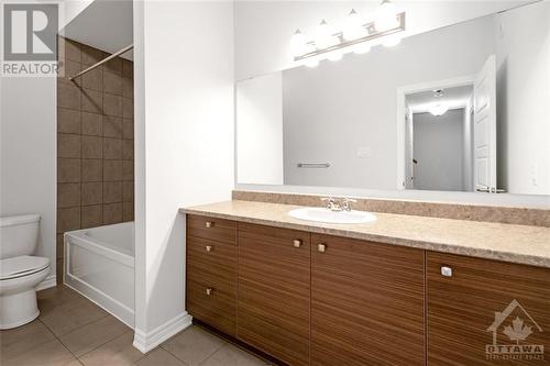 Bedroom 2 - 838 Mikinak Road, Ottawa, ON - Indoor Photo Showing Bathroom