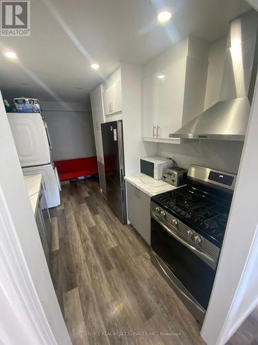 Upper - 72 Adams Street, Bradford West Gwillimbury, ON - Indoor Photo Showing Kitchen