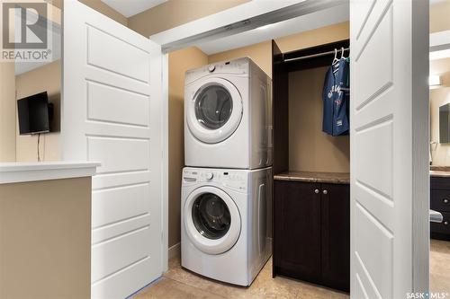 2950 Rochdale Boulevard, Regina, SK - Indoor Photo Showing Laundry Room