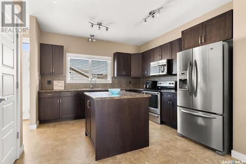 2950 Rochdale Boulevard, Regina, SK - Indoor Photo Showing Kitchen