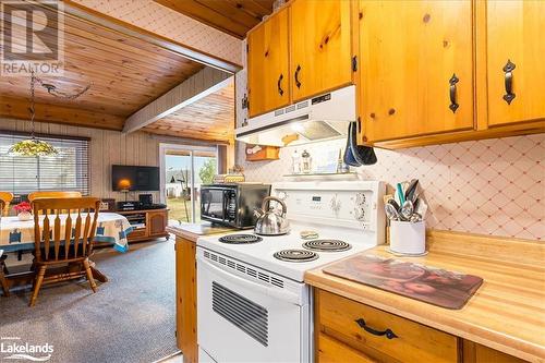1319 Sullivan Drive, Haliburton, ON - Indoor Photo Showing Kitchen