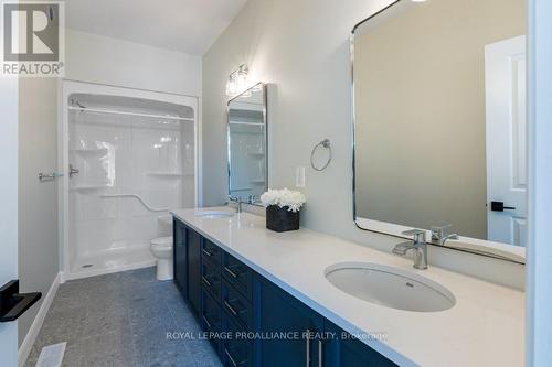 71 Athabaska Dr, Belleville, ON - Indoor Photo Showing Bathroom