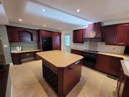 Cuisine - 662 Rue Principale, Lachute, QC - Indoor Photo Showing Kitchen With Double Sink