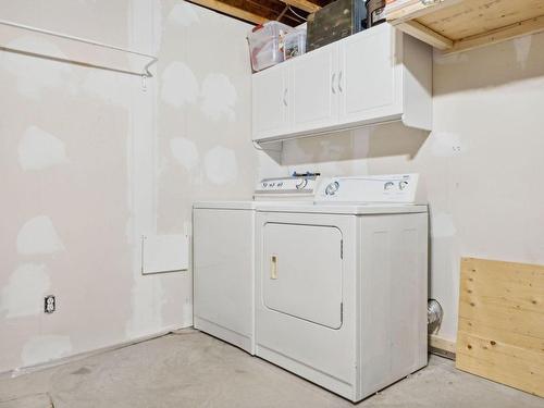 Salle de lavage - 44 Rue De Batiscan, Gatineau (Gatineau), QC - Indoor Photo Showing Laundry Room
